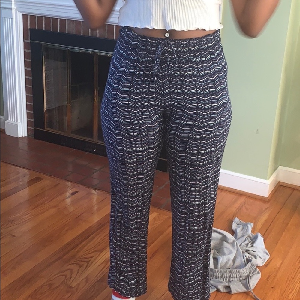 Blue and white patterned flowy pants
